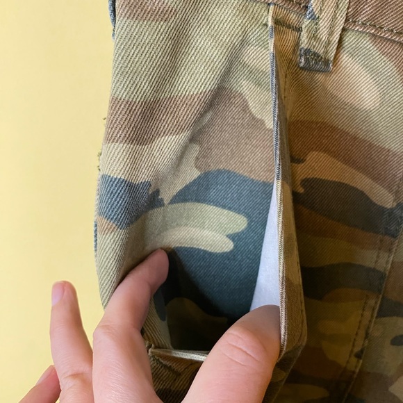 Free People We the Free Camo Printed Ankle Jeans Size 30. - Picture 6 of 10